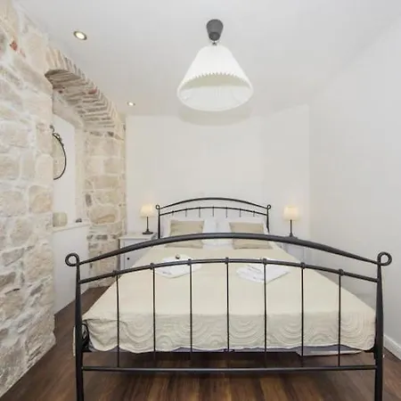 Stone Elegance St * 스플리트