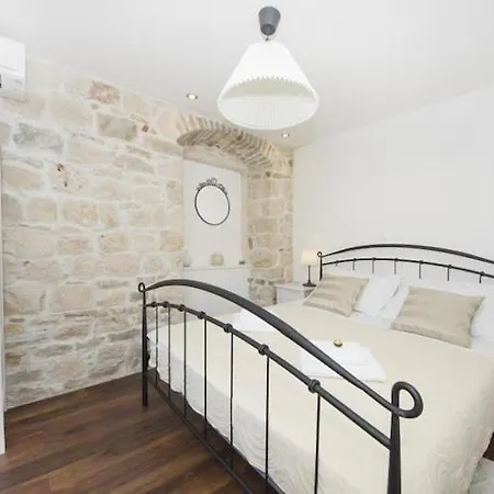 Apartment Stone Elegance St *